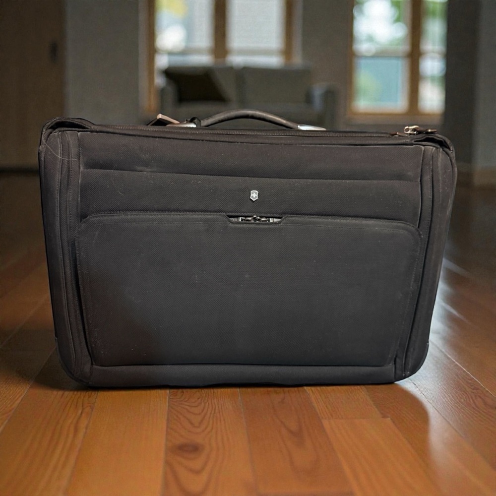 Victorinox Carry On Garment Bag From the Makers of the Swiss Army Knife